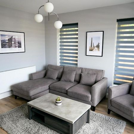 Entire Modern Home With Seaview And Parking Віклов Екстер'єр фото