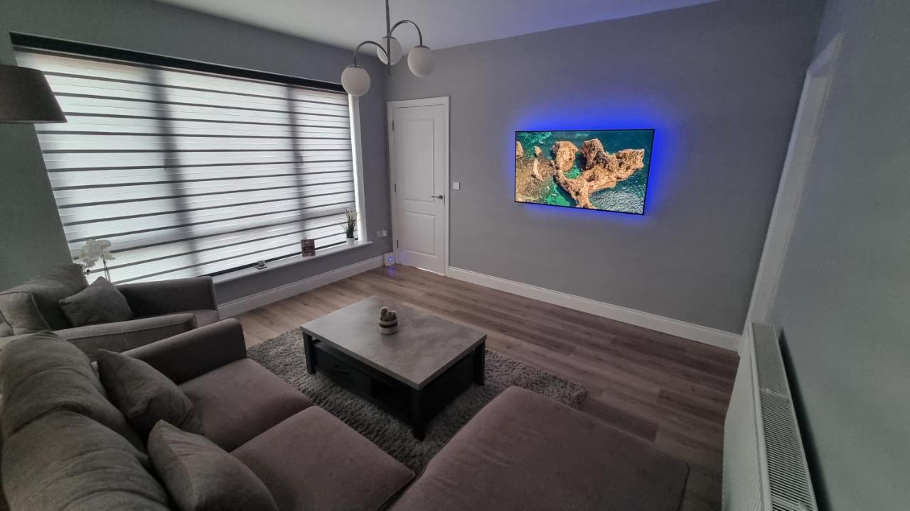 Entire Modern Home With Seaview And Parking Віклов Екстер'єр фото