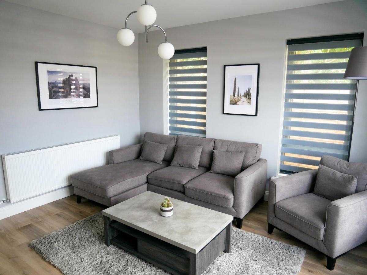 Entire Modern Home With Seaview And Parking Віклов Екстер'єр фото