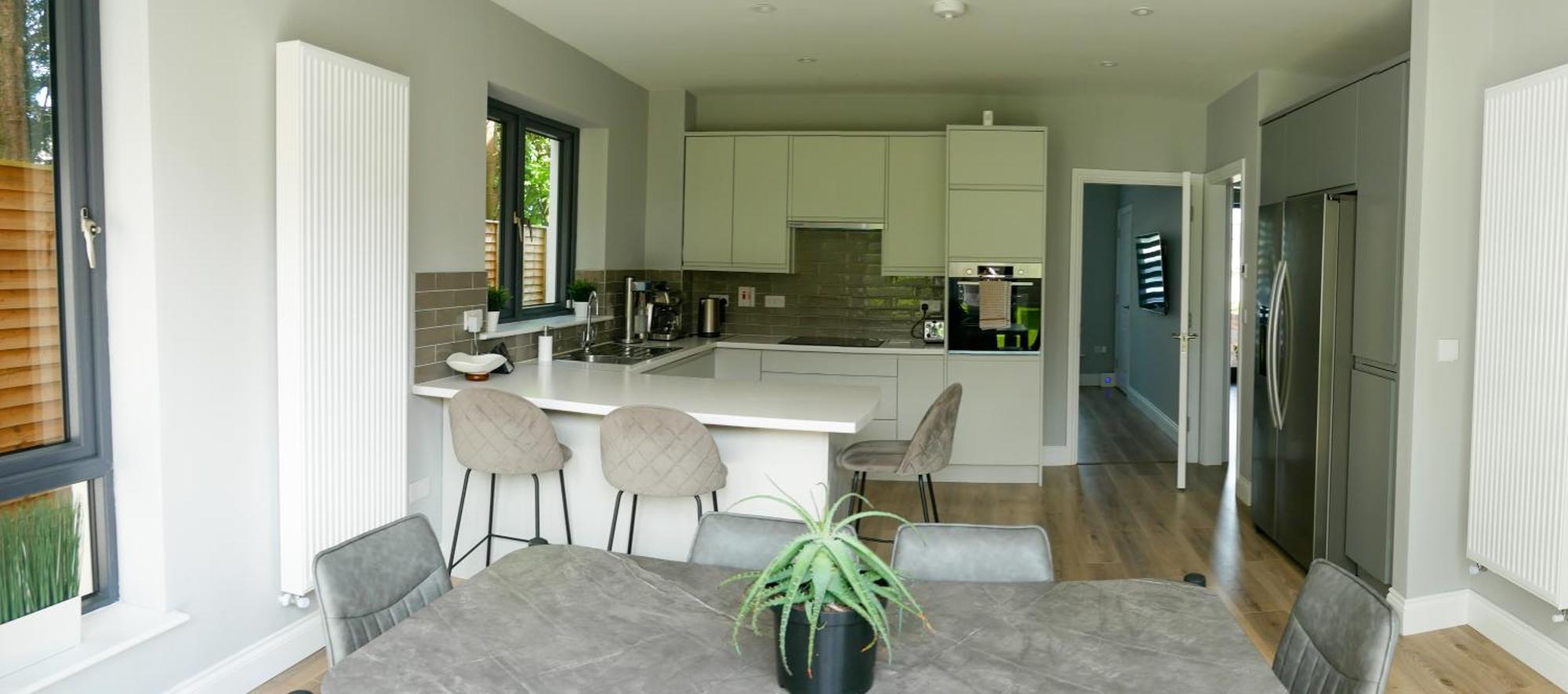 Entire Modern Home With Seaview And Parking Віклов Екстер'єр фото
