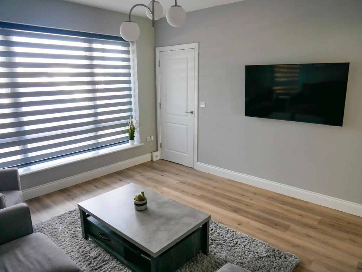 Entire Modern Home With Seaview And Parking Віклов Екстер'єр фото