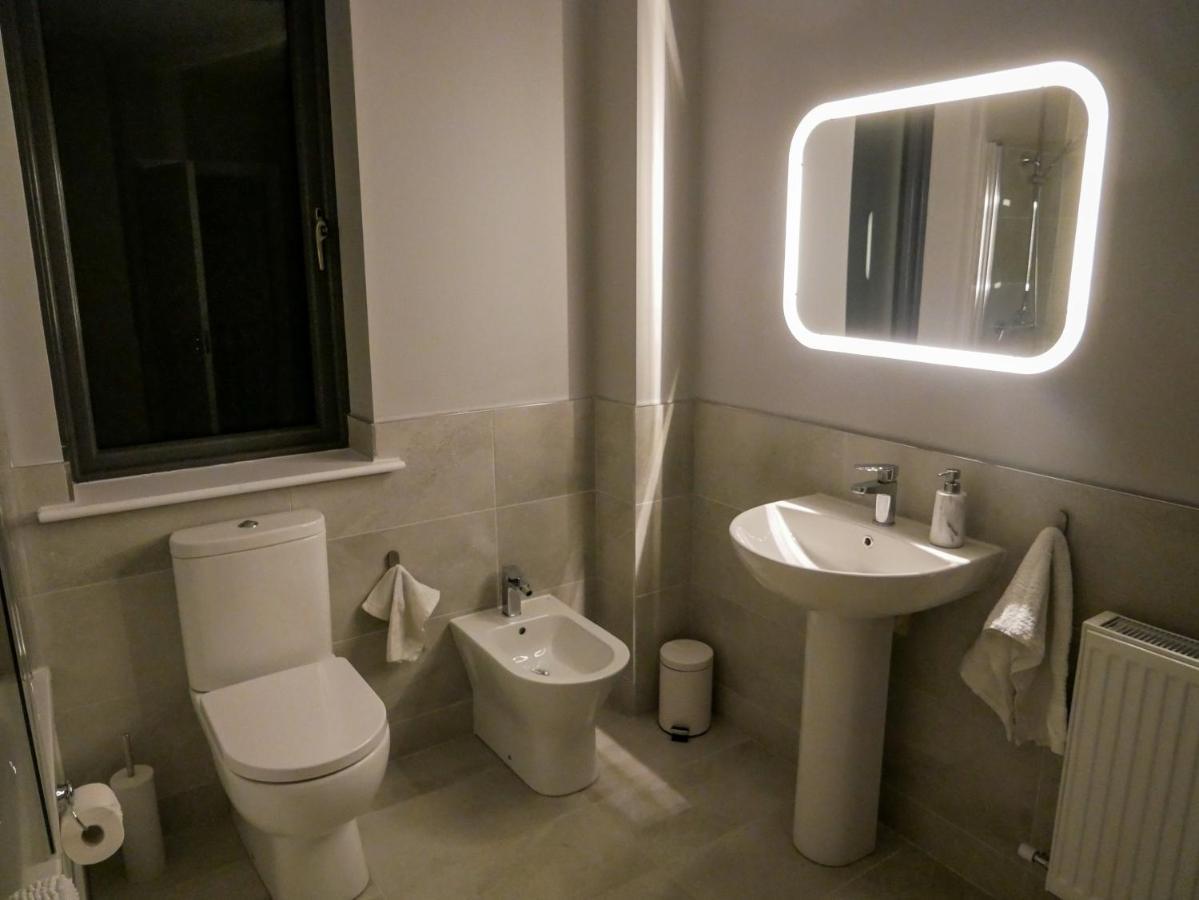 Entire Modern Home With Seaview And Parking Віклов Екстер'єр фото